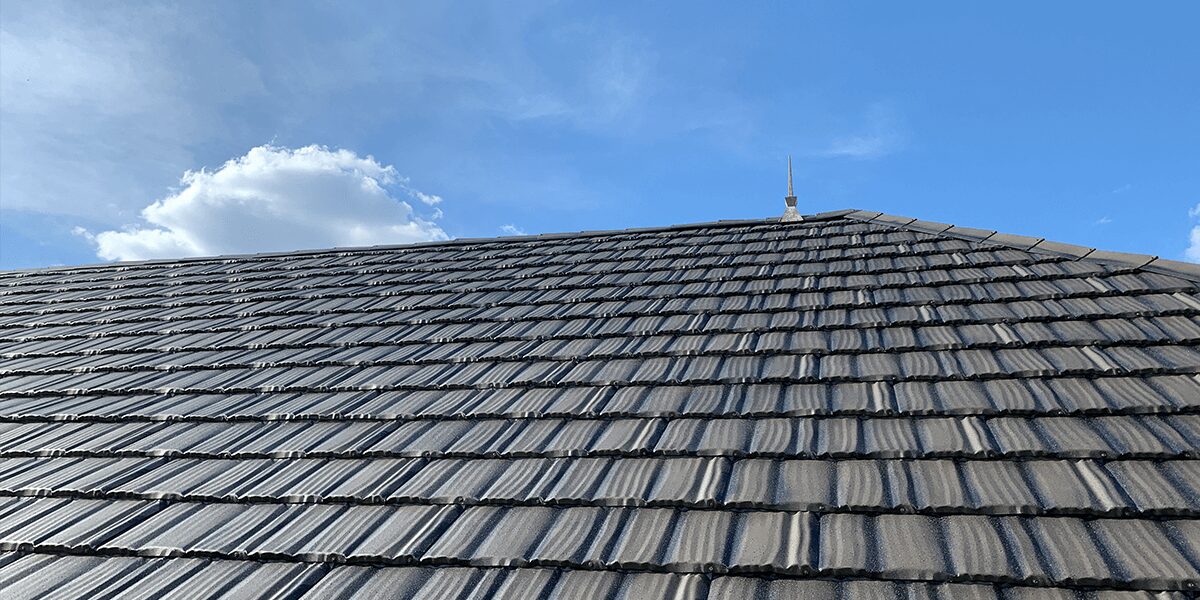 The Benefits of Choosing Metal Roofing Over Traditional Shingles